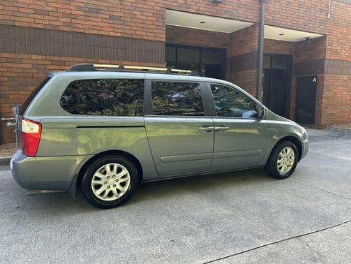 2007 Kia Sedona LX