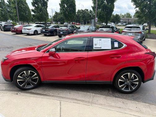 Redline 2025 Lexus UX 300h Premium
