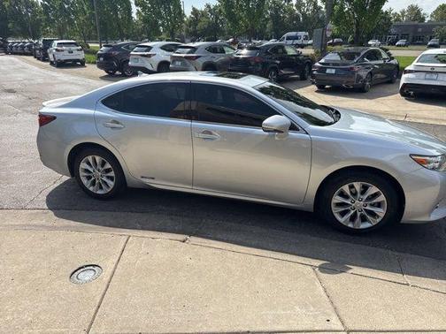 Silver Lining Metallic 2014 Lexus ES 300h Base