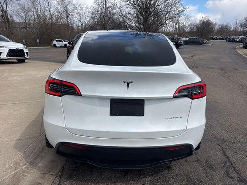 2023 Tesla Model Y Long Range Dual Motor All-Wheel Drive