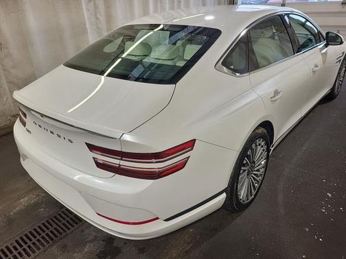 Uyuni White 2024 Genesis Electrified G80 Advanced