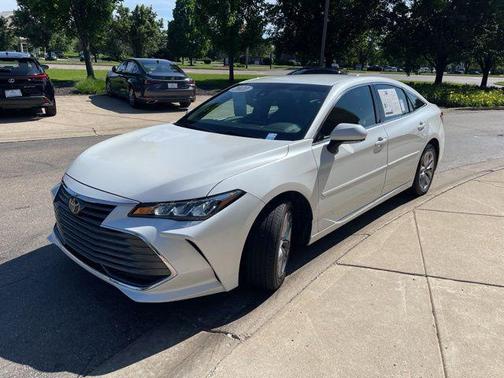 Wind Chill Pearl 2021 Toyota Avalon XLE