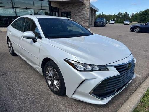Wind Chill Pearl 2021 Toyota Avalon XLE