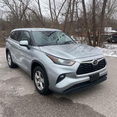 2024 Toyota Highlander LE