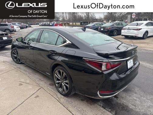 2019 Lexus ES 300h Base