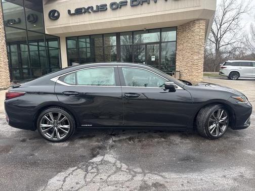 2019 Lexus ES 300h Base