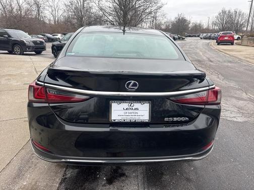 2019 Lexus ES 300h Base