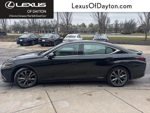 2019 Lexus ES 300h Base