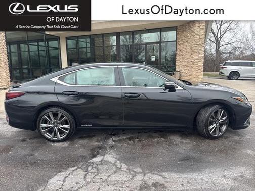 2019 Lexus ES 300h Base