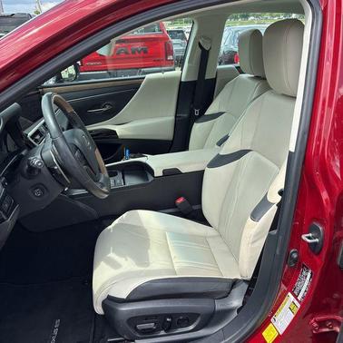 Matador Red Mica 2024 Lexus ES 350 Luxury
