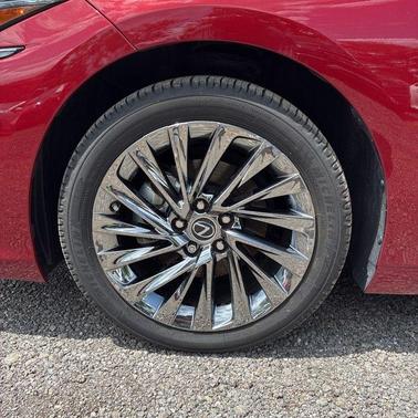 Matador Red Mica 2024 Lexus ES 350 Luxury