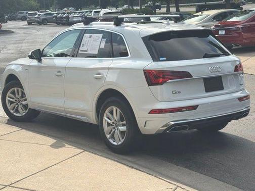 Glacier White Metallic 2023 Audi Q5 45 S line Premium