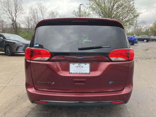 Velvet Red Pearlcoat 2020 Chrysler Pacifica Hybrid Limited