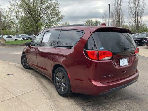 Velvet Red Pearlcoat 2020 Chrysler Pacifica Hybrid Limited