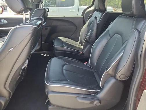 Velvet Red Pearlcoat 2020 Chrysler Pacifica Hybrid Limited