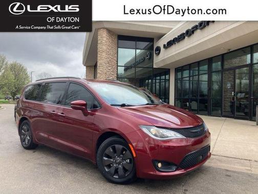 Velvet Red Pearlcoat 2020 Chrysler Pacifica Hybrid Limited