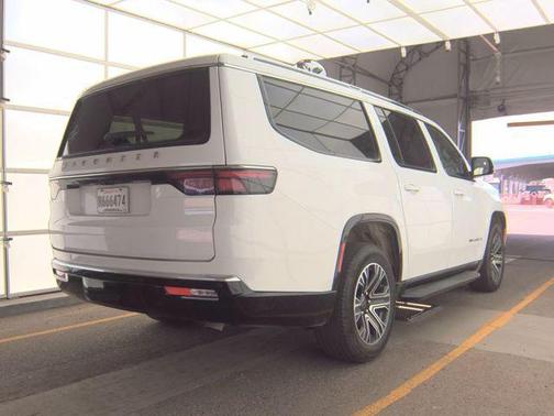 Bright White Clearcoat 2025 Jeep Wagoneer L Series II 4x4