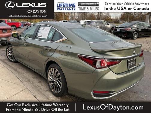 2025 Lexus ES 300h Ultra Luxury