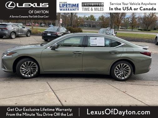 2025 Lexus ES 300h Ultra Luxury