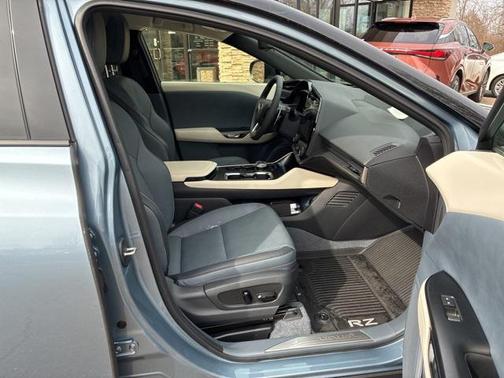 2025 Lexus RZ 450e Premium