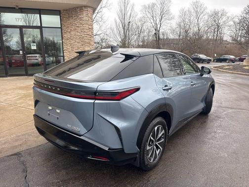 2025 Lexus RZ 450e Premium