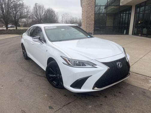 2022 Lexus ES 300h F SPORT