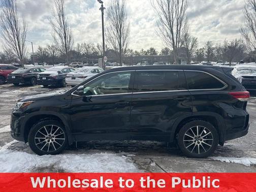 2017 Toyota Highlander SE