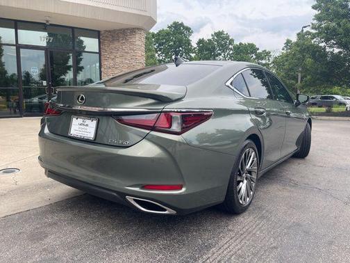Sunlit Green 2025 Lexus ES 350 Luxury