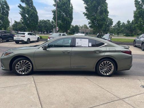 Sunlit Green 2025 Lexus ES 350 Luxury