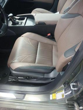 Sunlit Green 2025 Lexus ES 350 Luxury