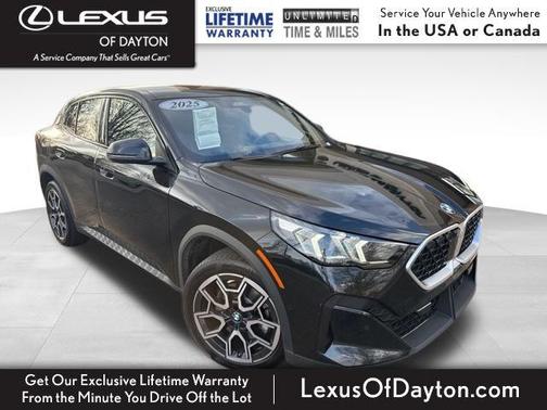 Black Sapphire Metallic 2025 BMW X2 xDrive28i