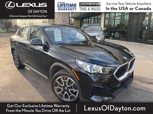 Black Sapphire Metallic 2025 BMW X2 xDrive28i