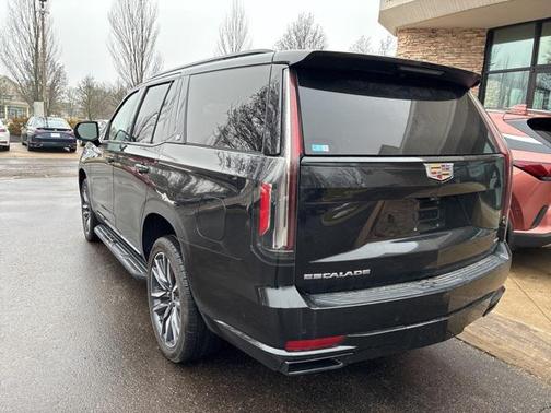 2023 Cadillac Escalade Sport