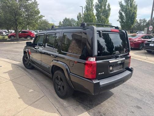 2008 Jeep Commander Sport