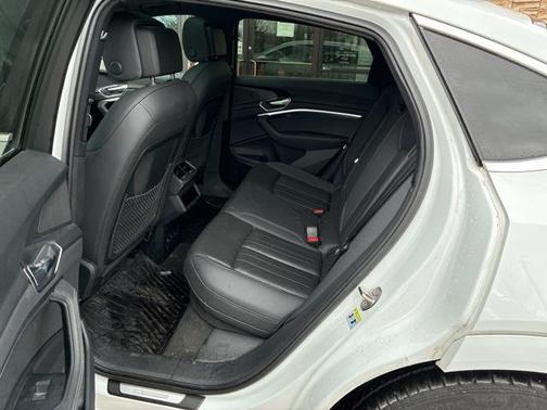 2023 Audi e-tron Sportback S line Premium Plus