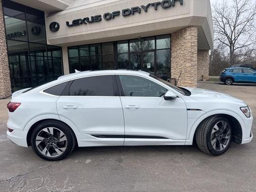 2023 Audi e-tron Sportback S line Premium Plus