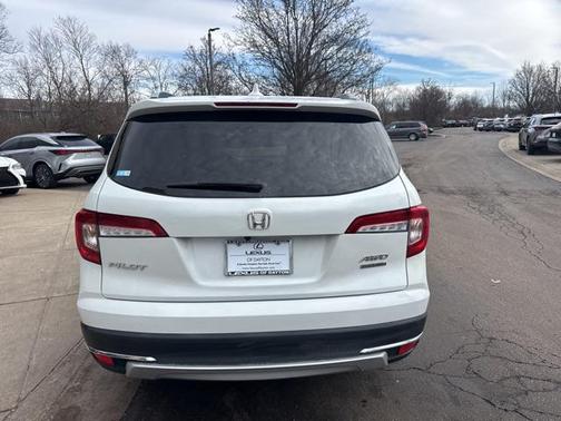 2020 Honda Pilot Touring 8-Passenger