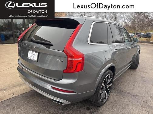2020 Volvo XC90 T6 Momentum