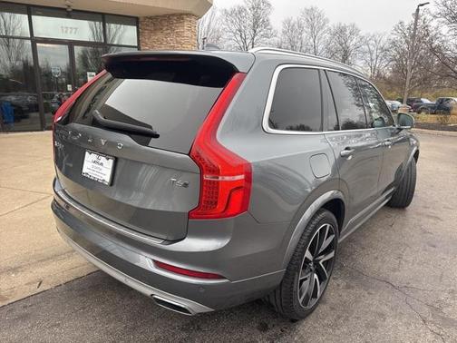 2020 Volvo XC90 T6 Momentum