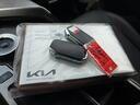 Snow White Pearl 2024 Kia EV6 Light