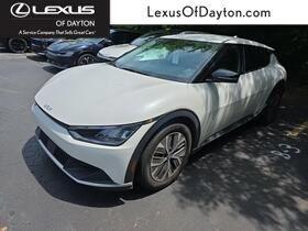 Snow White Pearl 2024 Kia EV6 Light