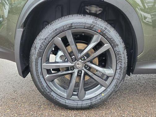 Nori Green Pearl 2026 Lexus NX 450h+ Luxury