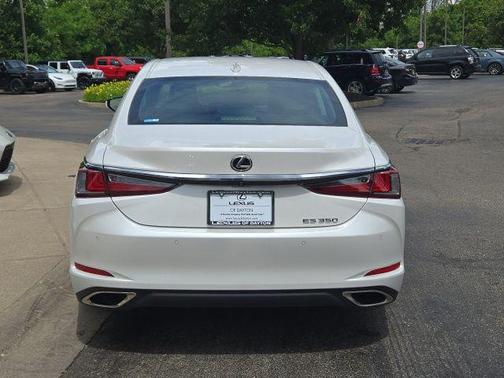 White Pearl 2024 Lexus ES 350 Base