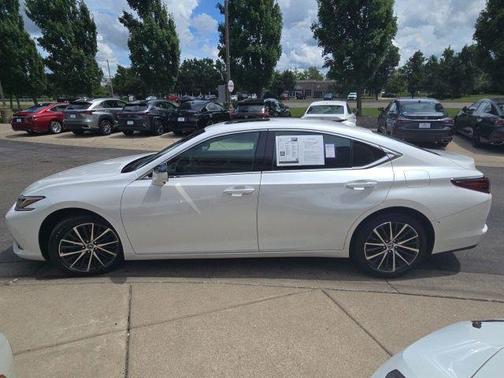 White Pearl 2024 Lexus ES 350 Base