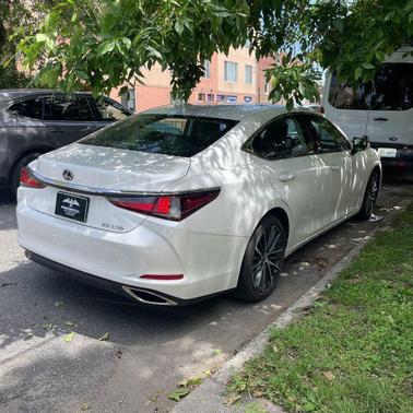White Pearl 2024 Lexus ES 350 Base