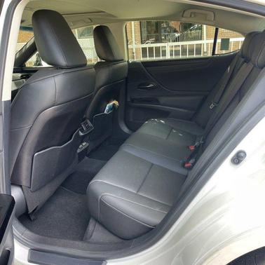 White Pearl 2024 Lexus ES 350 Base