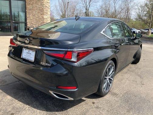 2025 Lexus ES 350 Base