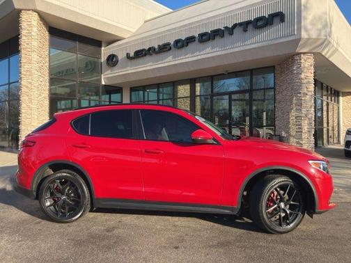 2019 Alfa Romeo Stelvio Sport