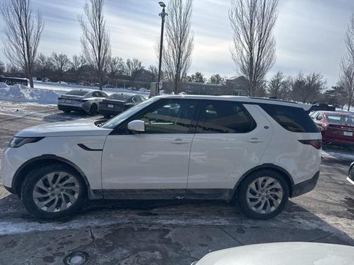 2023 Land Rover Discovery P300 S