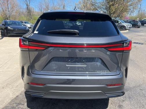 2024 Lexus NX 450h+ Luxury
